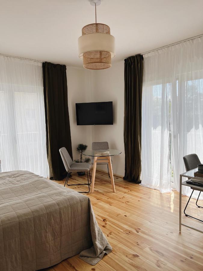 Powiew - B&B Pensjonat Noclegi Swinoujscie - Unterkunft Swinemuende - Guesthouse Tennis Garden Breakfast At Baltic Sea ภายนอก รูปภาพ