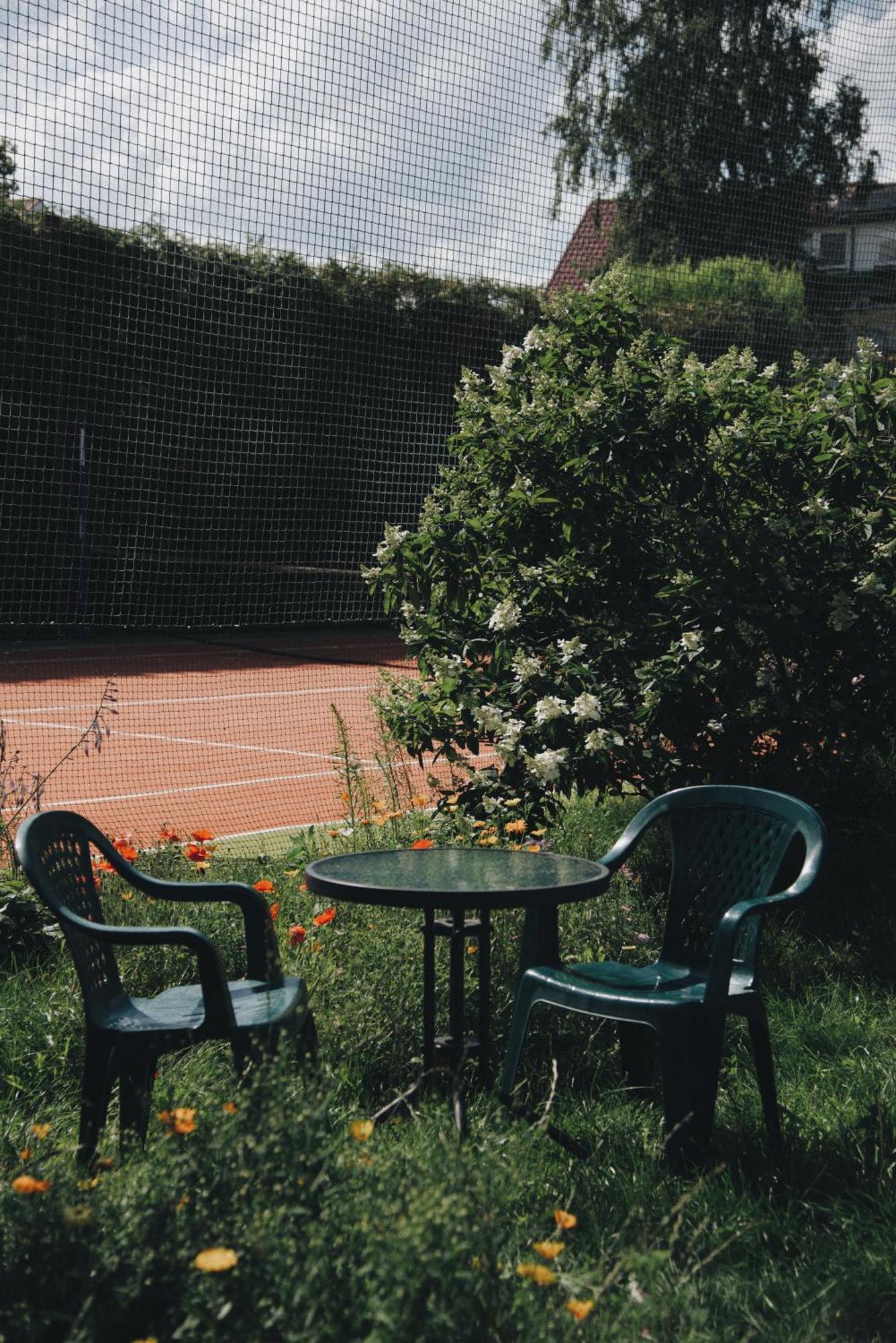 Powiew - B&B Pensjonat Noclegi Swinoujscie - Unterkunft Swinemuende - Guesthouse Tennis Garden Breakfast At Baltic Sea ภายนอก รูปภาพ